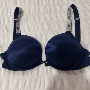 Victoria’s secret bombshell bra